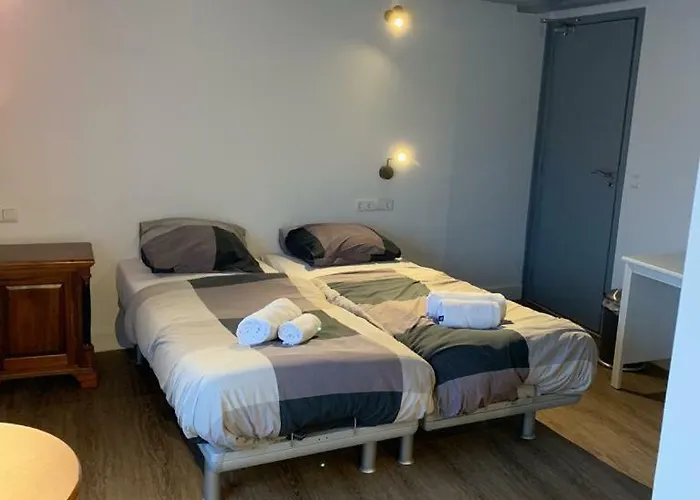 فندق Restaurant Old Bridge 2*